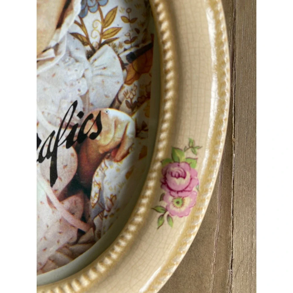 Terragrafics Devonshire Series Vintage Oval Ceramic Floral Crackle Frame 5x7